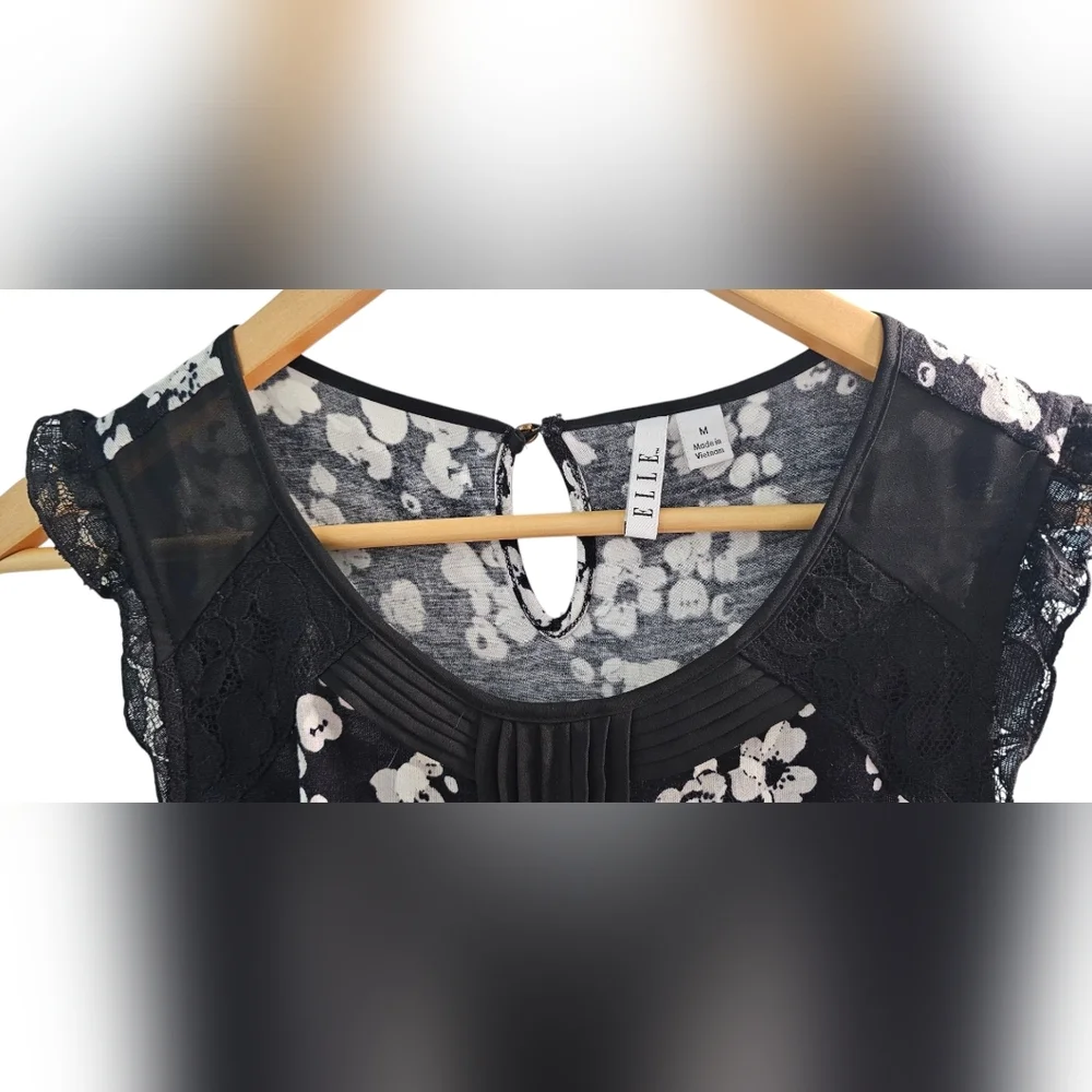 Elle - Sleeveless Lace Floral Black and White Pleated Strip Blouse Top - Picture 3 of 6